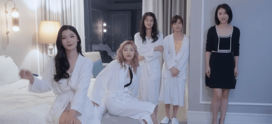 三天狂赚1500W，主角涨粉近百万！《完蛋！我被美女包围了》为何如此爆火？